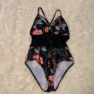 Flower lace up one-piece swimsuit